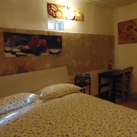 Bed & Breakfast La Grotta 4*