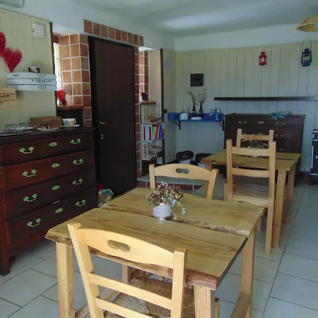 La Grotta Bed and Breakfast